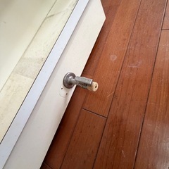 薄い本棚の画像