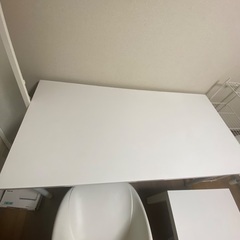 IKEA テーブル+椅子の画像