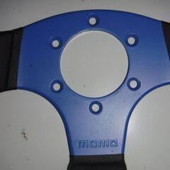 MOMOのステアリング　異形の画像