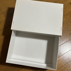 無印良品　収納ケース、アルミハンガーの画像