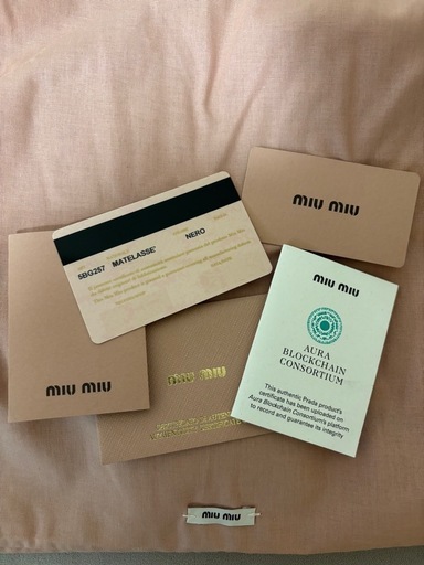 miumiu ワンダーマテラッセレザー　トートバッグ　未使用