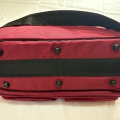 Mc MORE カメラバッグ　レッドの画像