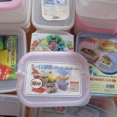 新品未使用　タッパーまとめての画像
