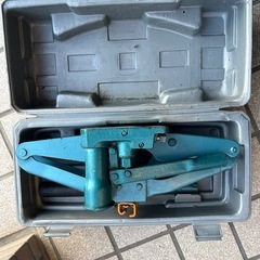 油圧パンタジャッキの画像