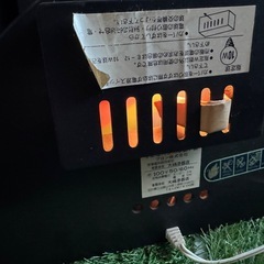 レトロ雰囲気 ❣️パリのキャバレー「ムーラン・ルージュ」の看板を模した卓上時計の画像