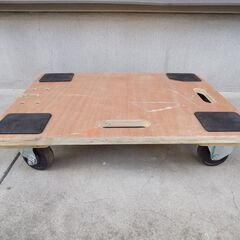 ※お引き取り先決定済み※コーナン　木製 ハンドル付（収納可能）台車　【キャスターの減り・がさがさ】【非対面取引です】の画像