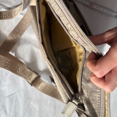 CHE LA PACE ショルダーバッグの画像