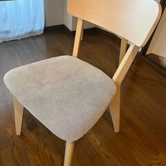 【引越しのためお譲りします】IKEA 天然木テーブル＋チェア（状態良好）の画像