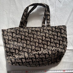  クリスチャン ディオール？　ハンドバッグの画像