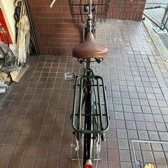 27インチ　外装6段変速　LEDオートライト付き　カーキ色の画像