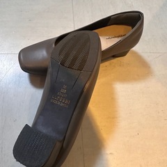 ブラウン パンプスMサイズ 23.5〜24センチ　約5cmヒール パンプス 靴の画像