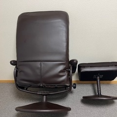 ニトリ　リクライニングチェア　オットマン付きの画像