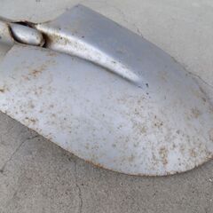 ※お引き取り先決定済み※小さめ剣スコップ　日工　シルバーミニ　長さ815mm　先端サイズ220x165　【非対面取引です】の画像