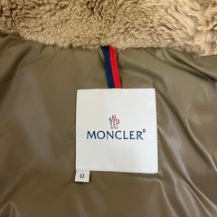 モンクレール　ダウンジャケットの画像