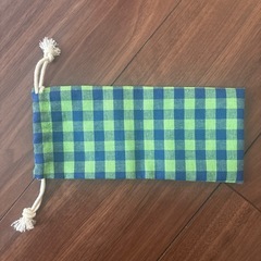 POTETE チェック柄ポーチの画像