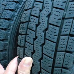 軽トラ用スタッドレス　2023年45週　DANLOP WINTERMAX　MADE-IN-JAPAN  製　145R12の画像