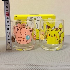 ガラスカップ(ピカチュウとイーブイ）の画像