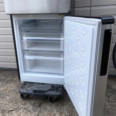 Haier ノンフロン冷凍冷蔵庫　148L 2022年製　JR-XP2NF148Fの画像