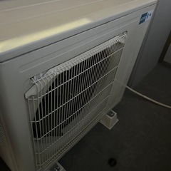 三菱電気　ルームエアコン（MSZ-EM5617E5S-W）／2017年製・5.6kW（主に18畳）の画像