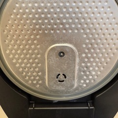 アイリスオーヤマ 炊飯器 5.5合 IH式 一人暮らし デザインタイプ 50銘柄炊き分け機能 極厚火釜 ヘルシーメニュー 低温調理機能 パン・ケーキ機能 ブラック RC-IL50-Bの画像