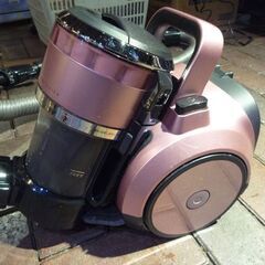 業者様向け TOSHIBA サイクロン式クリーナー トルネオ ヴイ VC-MG710 2017年製 ライトピンク 東芝 サイクロン掃除機 TORNEO V クリーナー 掃除機  札幌市東区 新道東店の画像