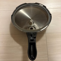 圧力鍋3.2ℓ【無料で差し上げます】の画像