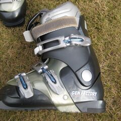 スキーブーツ　レディース　23～23.5㎝の画像