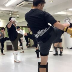 駅前のキックボクシングジムで運動不足解消♪ダイエット★ストレス発散！子供の習いごとに最適！キッズ会員60名を超えそうです☆の画像