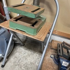 値下げ！卓上ボール盤　100V スタンド　バイス台付　の画像