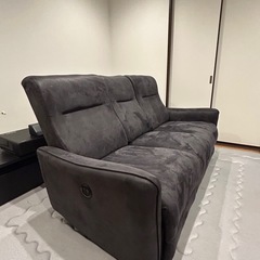 ファブリックレザー　3人掛けソファ　電動リクライニングの画像