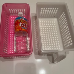 水切りカゴ、積み重ねバスケットなどの画像