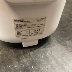 2024年製　3合炊飯ジャー　（株）KOM【E1215IL】の画像