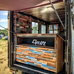 レトロ風キッチンカー　クイックデリバリーの画像