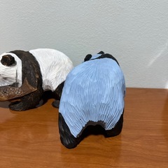 木彫りのパンダ🐼ブルーグレーの画像