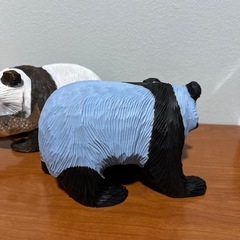 木彫りのパンダ🐼ブルーグレーの画像