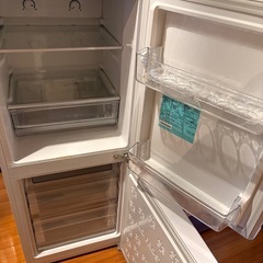 148L、2ドア冷凍冷蔵庫の画像