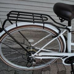 美品☆CASULY[カジュリー]SMART(スマート)27吋 シティサイクル 外装6段/LEDオート/ホワイトの画像