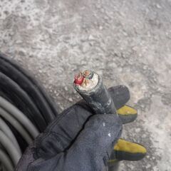 ３芯ケーブル（11m・27m）とブレーカーBOXの画像