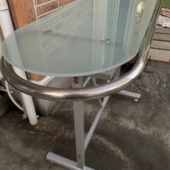 ガラストップカウンターテーブル  の画像