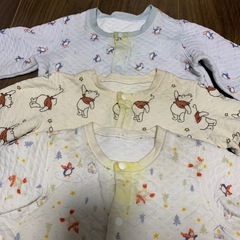 ユニクロ　キルトパジャマ　ロンパース　カバーオール　70の画像