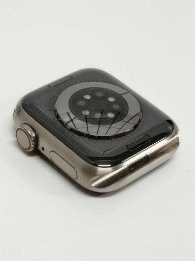 Apple Watch Edition Series 6/GPS+セルラー/40mm/A2375/チタニウム〈MJ4M3J/A〉 (1