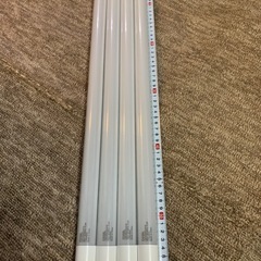 LED直管　４本　中古の画像