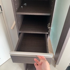 食器棚　スリムで冷蔵庫横などにの画像