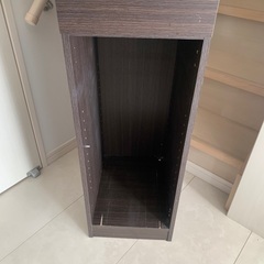 食器棚　スリムで冷蔵庫横などにの画像