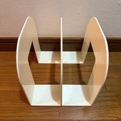 100円均一の本棚の画像