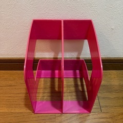 100円均一の本棚の画像