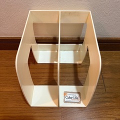 100円均一の本棚の画像