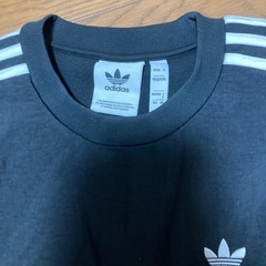 adidasの画像