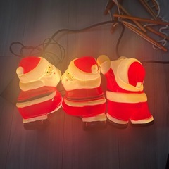 クリスマスサンタイルミネーションの画像