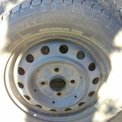 最終出品、スタッドレスタイヤ＆鉄ホイール4本セットの画像